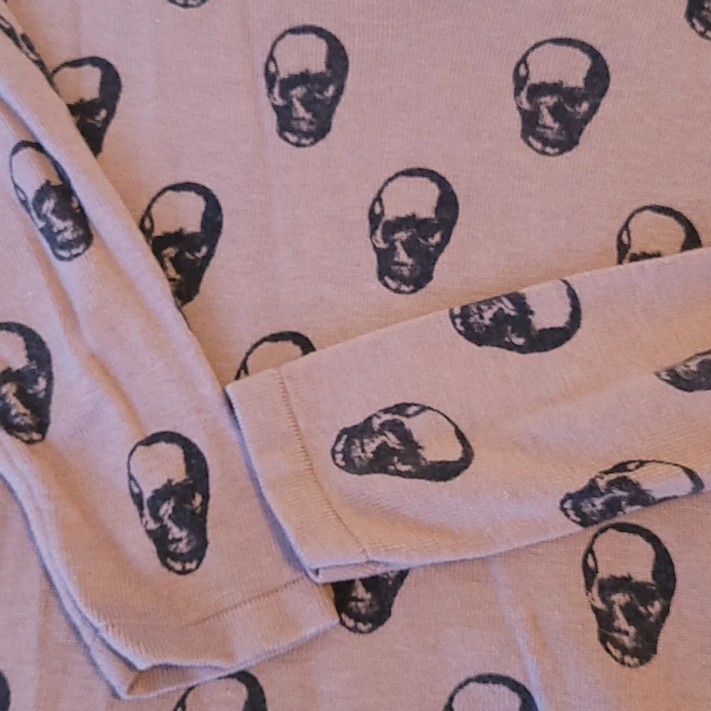 💀Philosophy Pink Skull Sweater Size Small - Picture 4 of 5